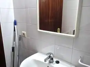 Badezimmer von Haus oder Chalet zur Miete in Colunga mit Möbliert und Waschmaschine