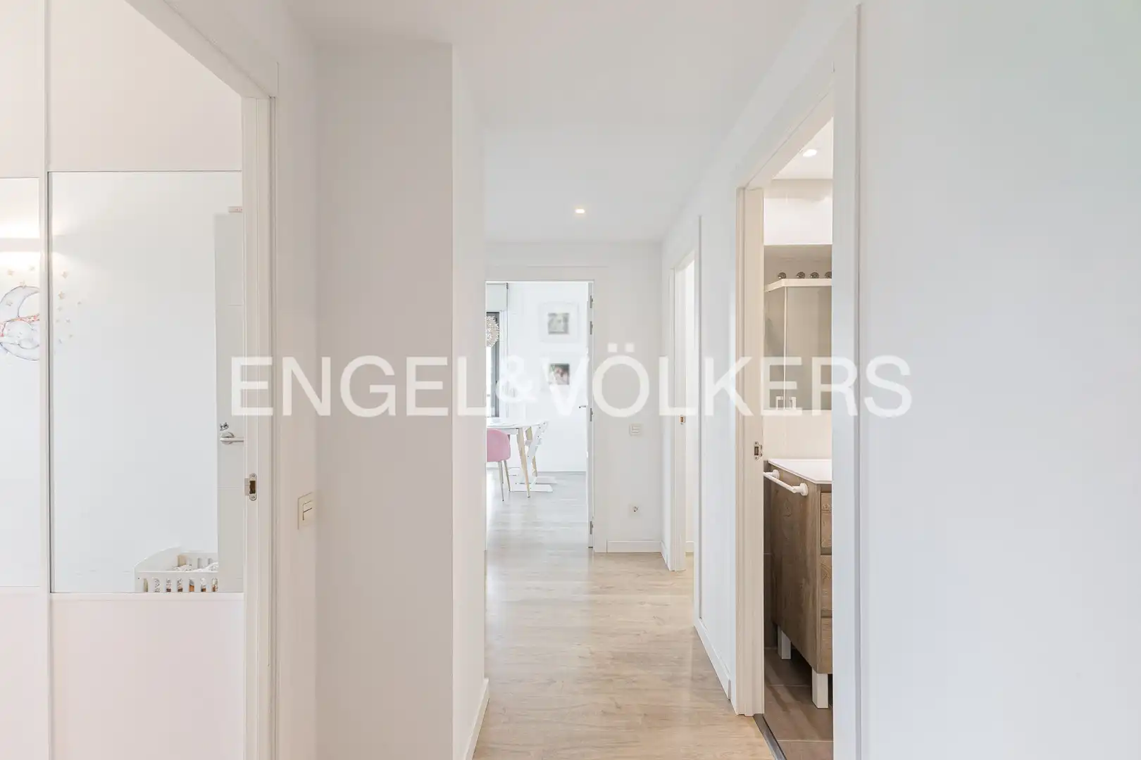 Piso en venta en Sant Joan Despí con Aire acondicionado, Calefacción y Parquet