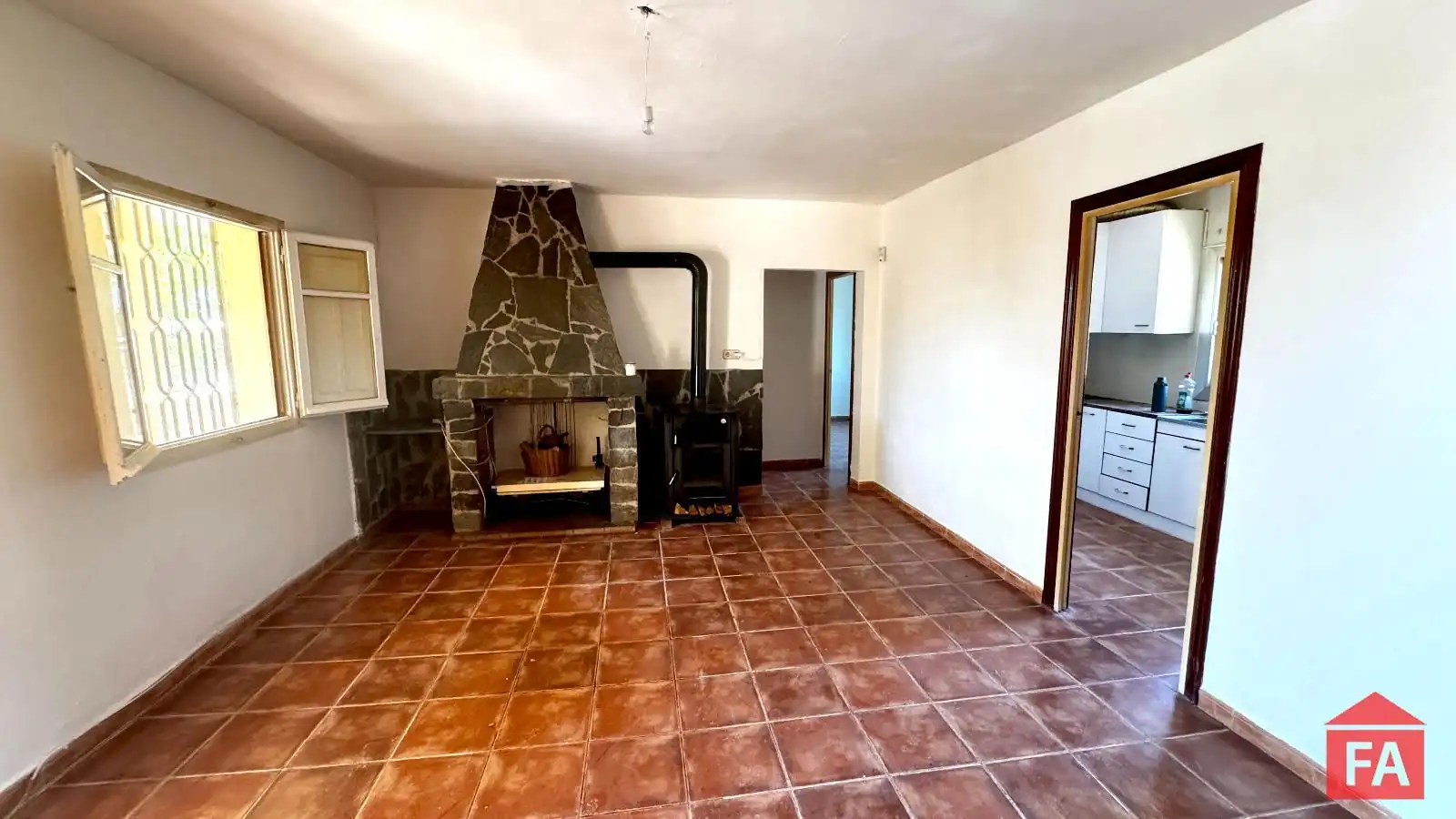 Küche von Haus oder Chalet zum Verkauf in El Montmell mit Abstellraum und Alarm