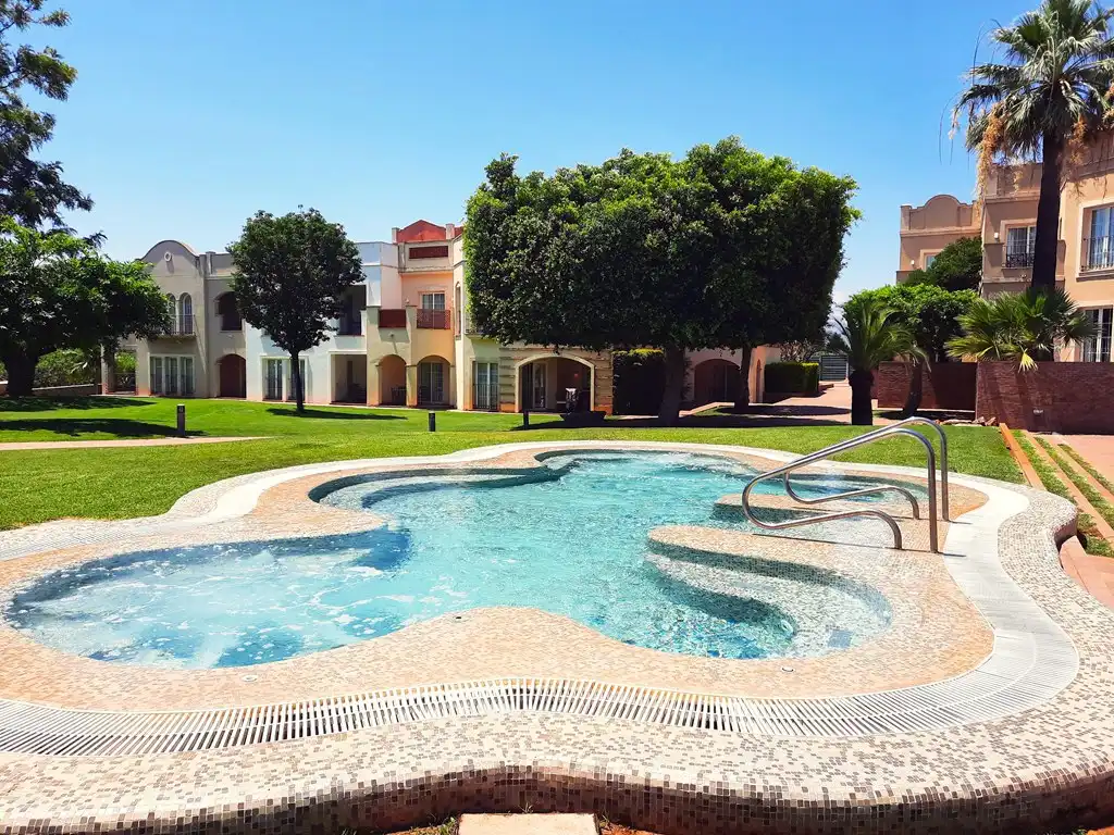 Appartement compact avec piscine à vendre à Urbanización la Sella, imagen 2