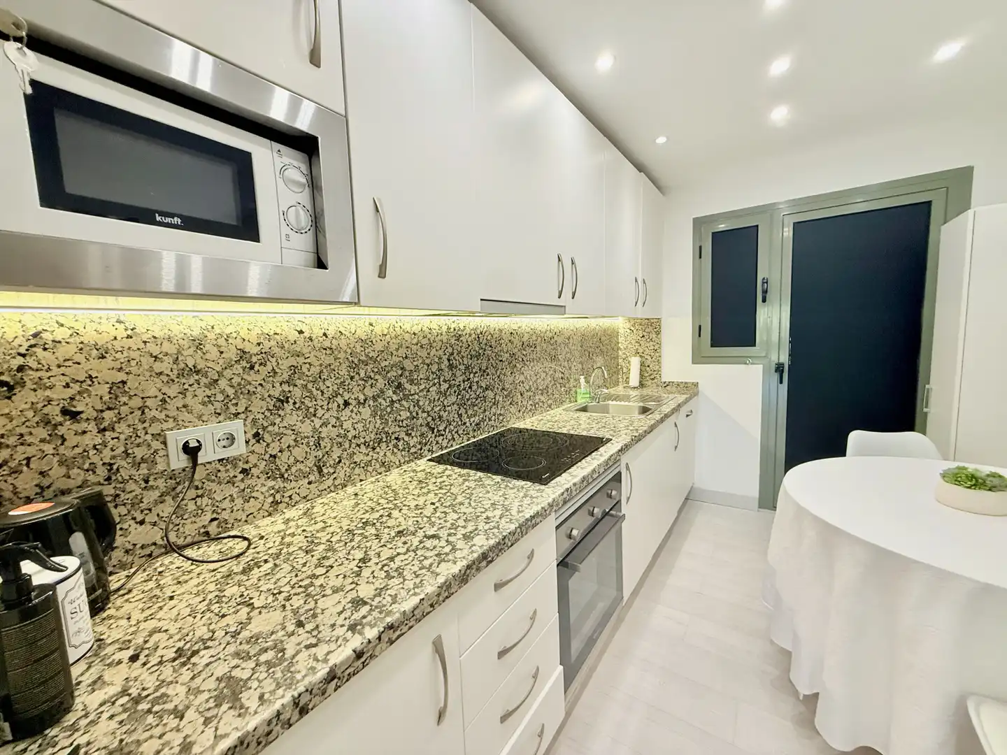 Kitchen of Ground floor for rent in Estepona  with Private garden, Terrace and Swimming Pool