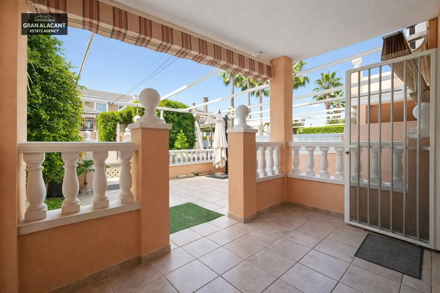 Casa o xalet en venda en Santa Pola amb Aire condicionat, Jardí privat i Terrassa