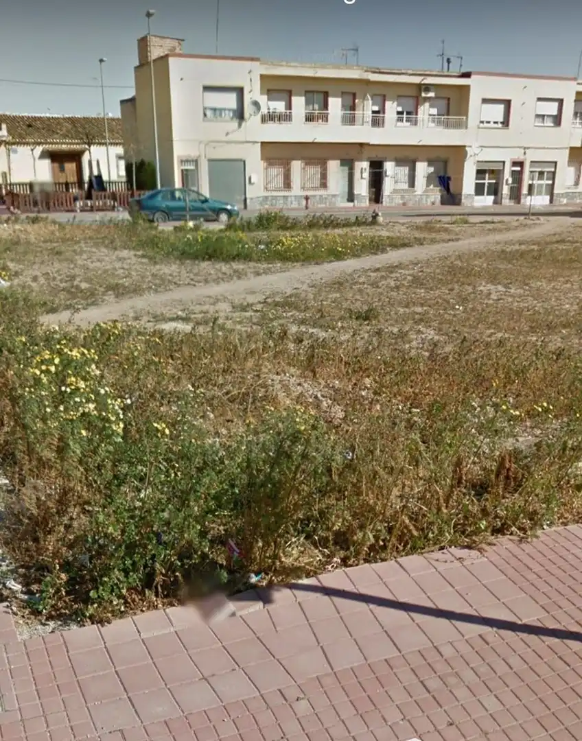 Lands and plots for sale in Calle Goya 20