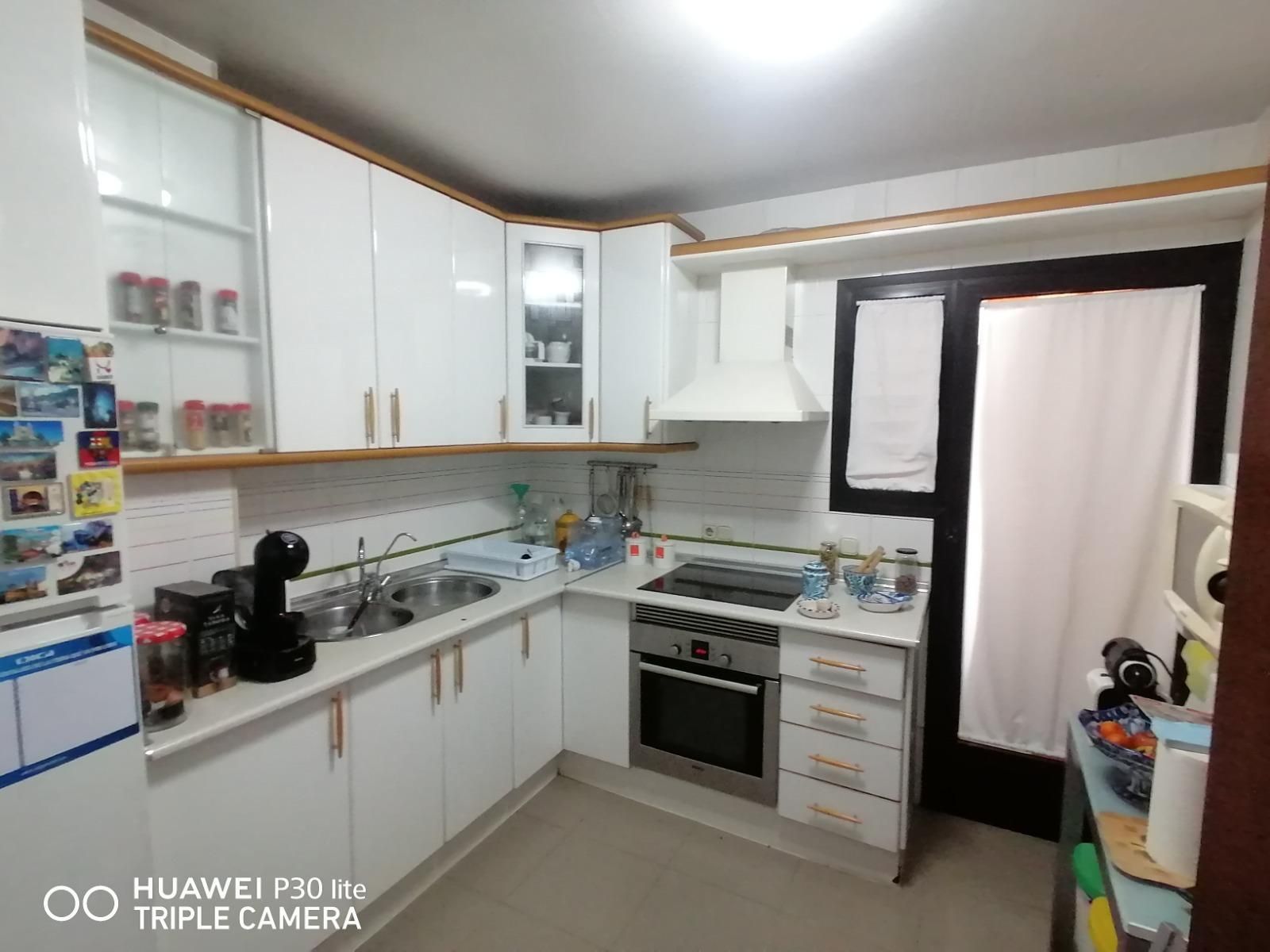 Cocina de Ático en venta en  Almería Capital con Aire acondicionado y Terraza