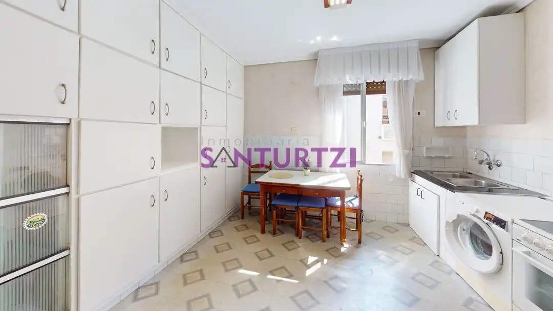 Flat for sale in La Txitxarra - Murrieta - Parke Santurtzi