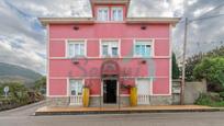 Vista exterior de Casa o xalet en venda en Cudillero amb Calefacció, Jardí privat i Parquet