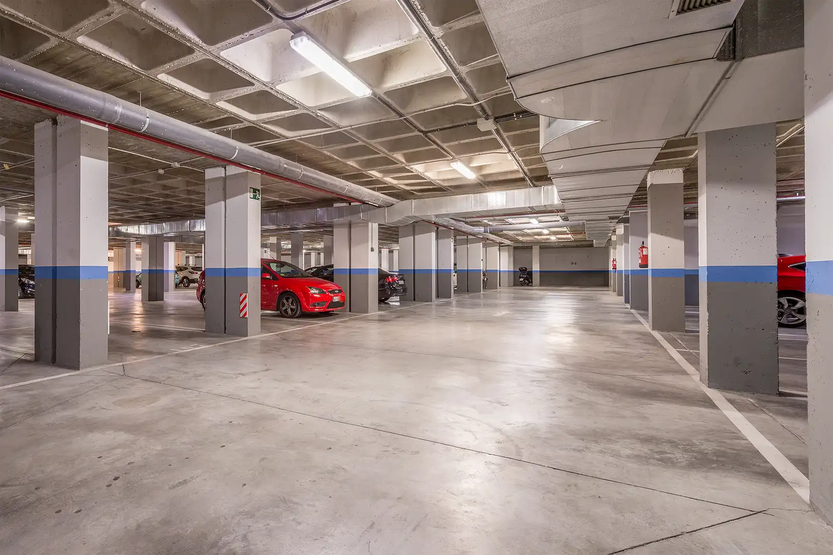 Einzelparkplatz mit Aufzug zum Verkauf in Calle de Berna 2, imagen 2