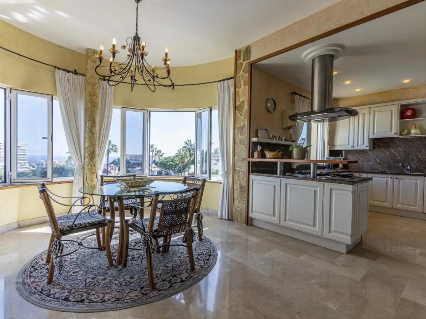 Comedor de Casa o chalet en venta en Benalmádena con Aire acondicionado, Piscina y Balcón