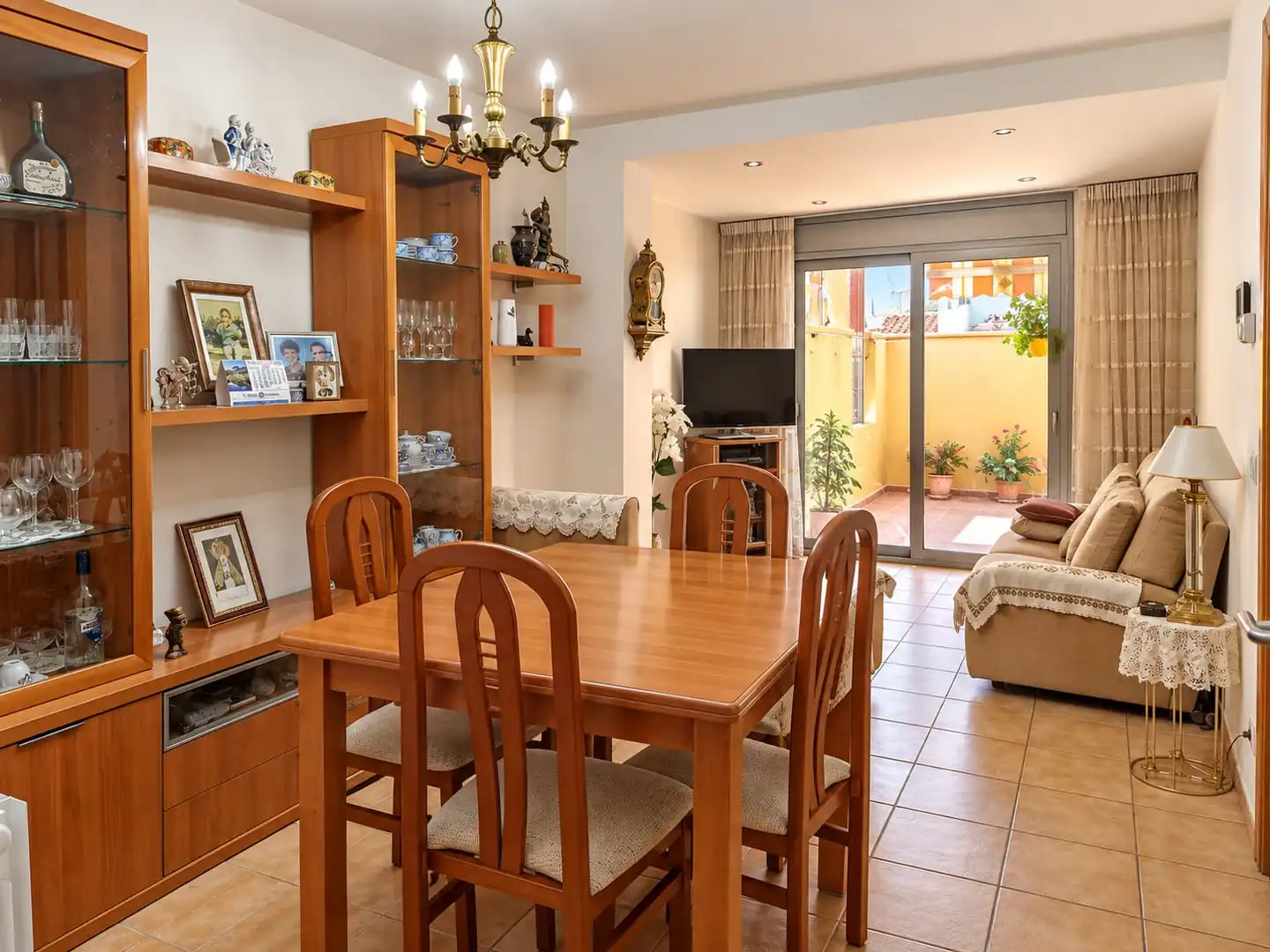 Terraced house with terrace for sale in Centre, imagen 2