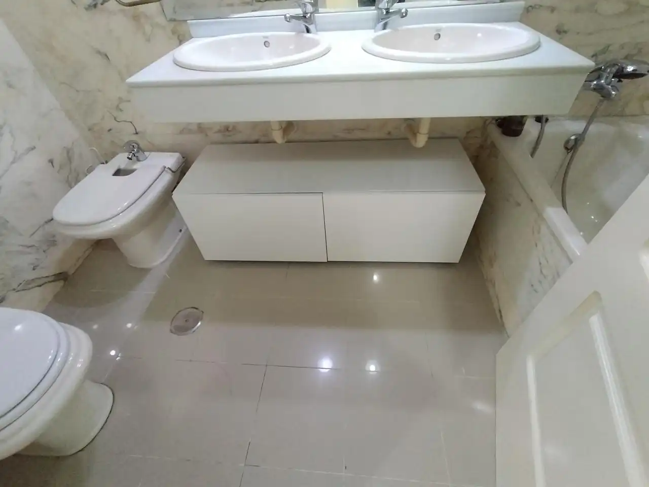 Baño de Piso de alquiler en Córdoba con Aire acondicionado