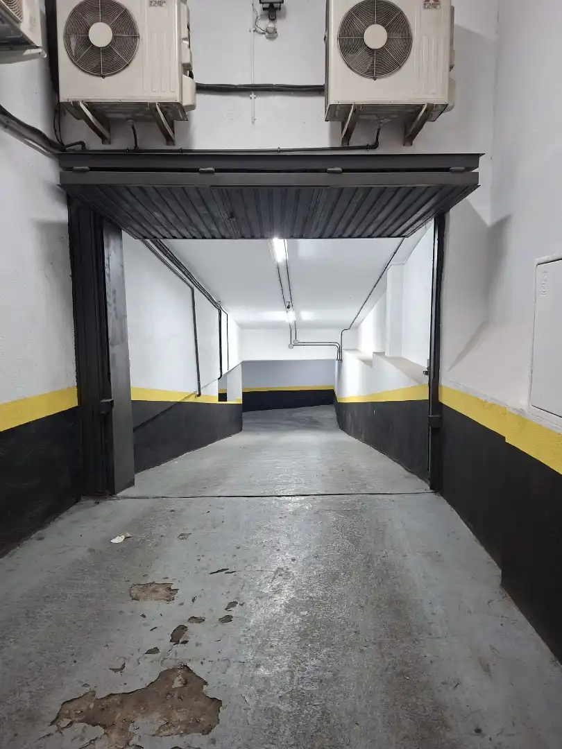Individuel avec ascenseur à louer à Calle de Valverde 44, imagen 4