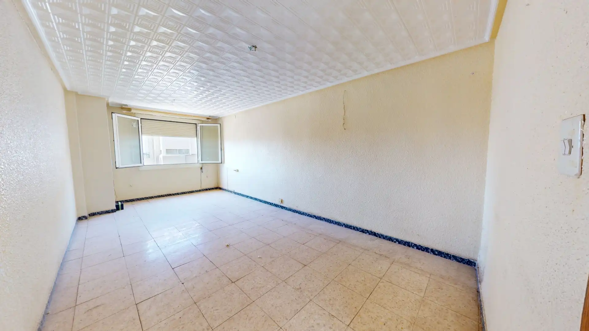 Pis en venda en Sax amb Balcó