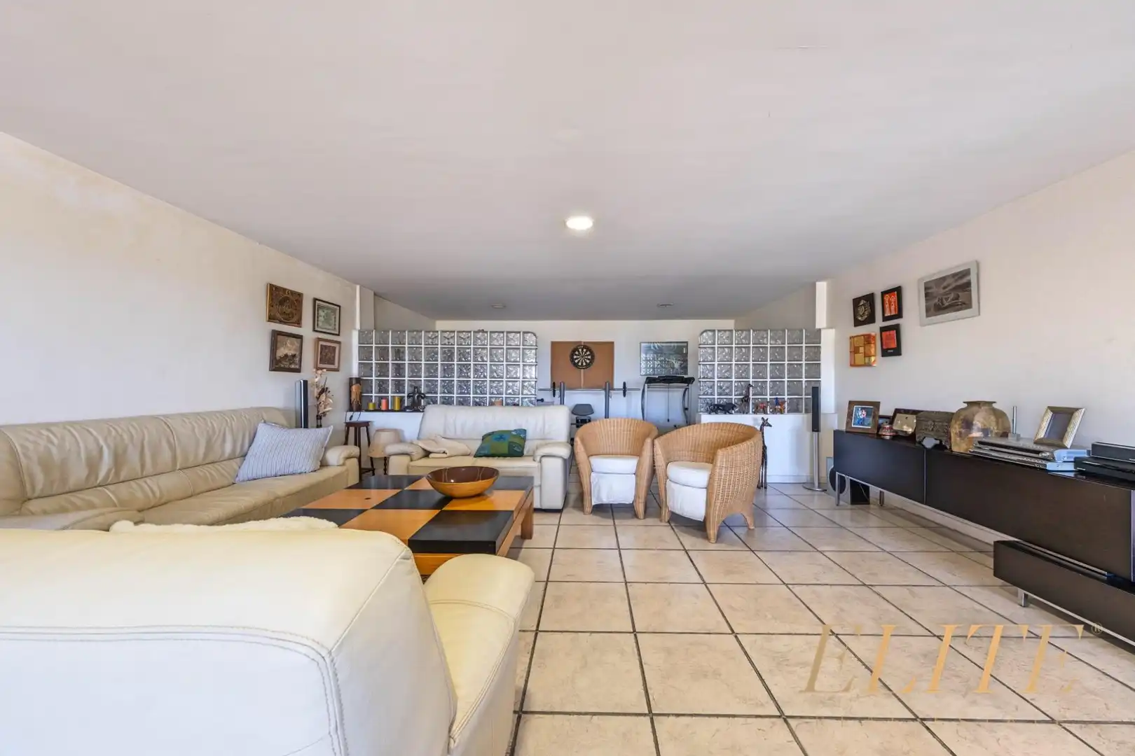 Sala d'estar de Casa o xalet en venda en Santa Brígida amb Calefacció, Jardí privat i Terrassa