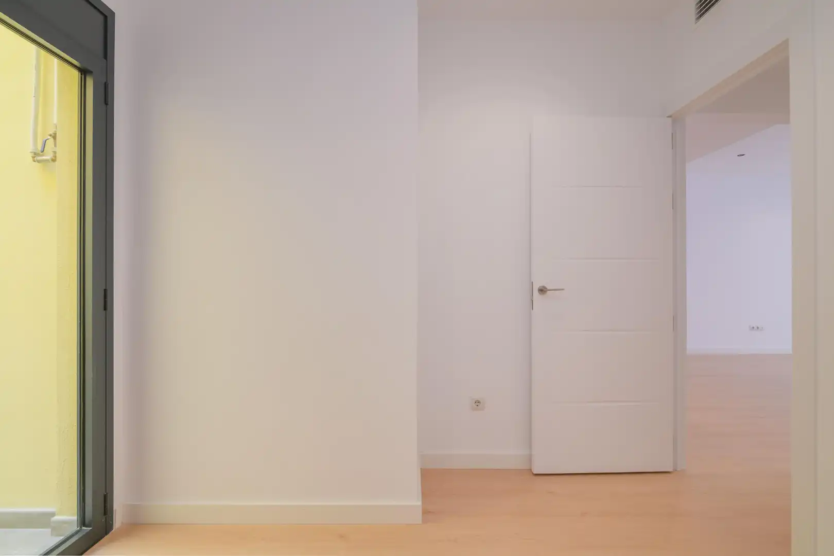 Flat with lift for sale in Carrer Victòria 95, imagen 13