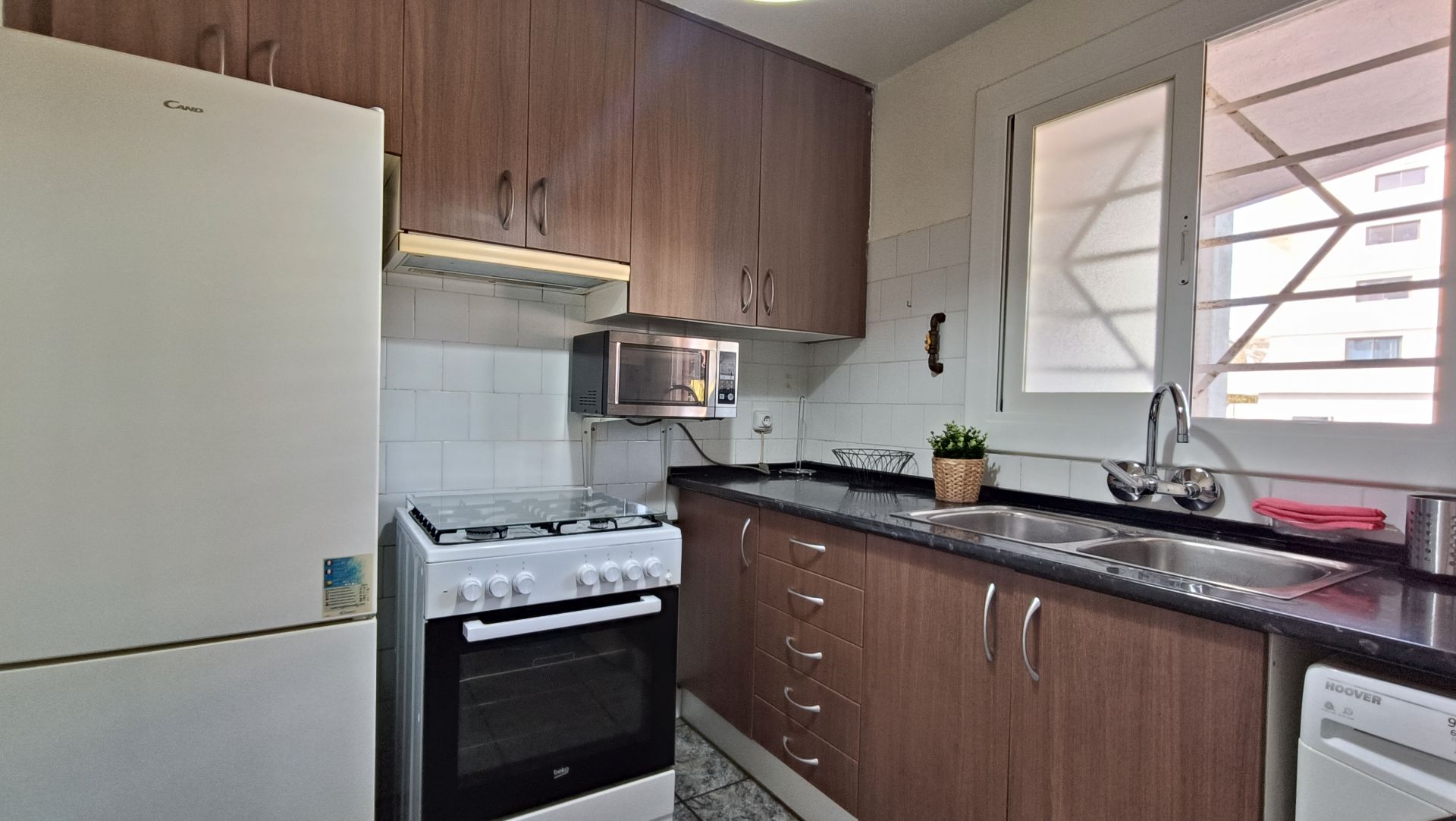 Cuina de Pis de lloguer en Malgrat de Mar amb Aire condicionat, Calefacció i Moblat