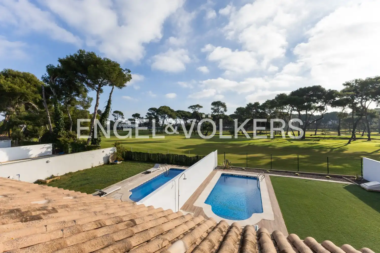 Swimming pool of Detached homes for rent in Castellón de la Plana / Castelló de la Plana  with Air Conditioner, Heating and Private garden