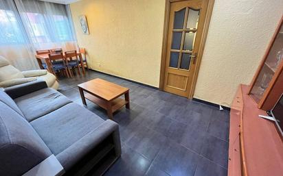 Sala d'estar de Pis en venda en Badalona amb Calefacció