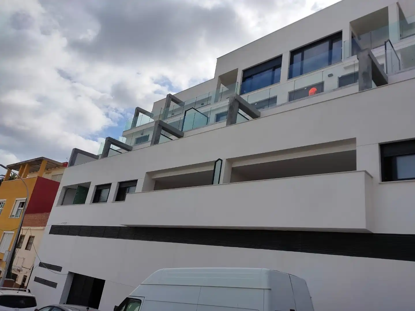 Vista exterior de Estudio de alquiler en Ceuta con Aire acondicionado, Amueblado y Lavadora