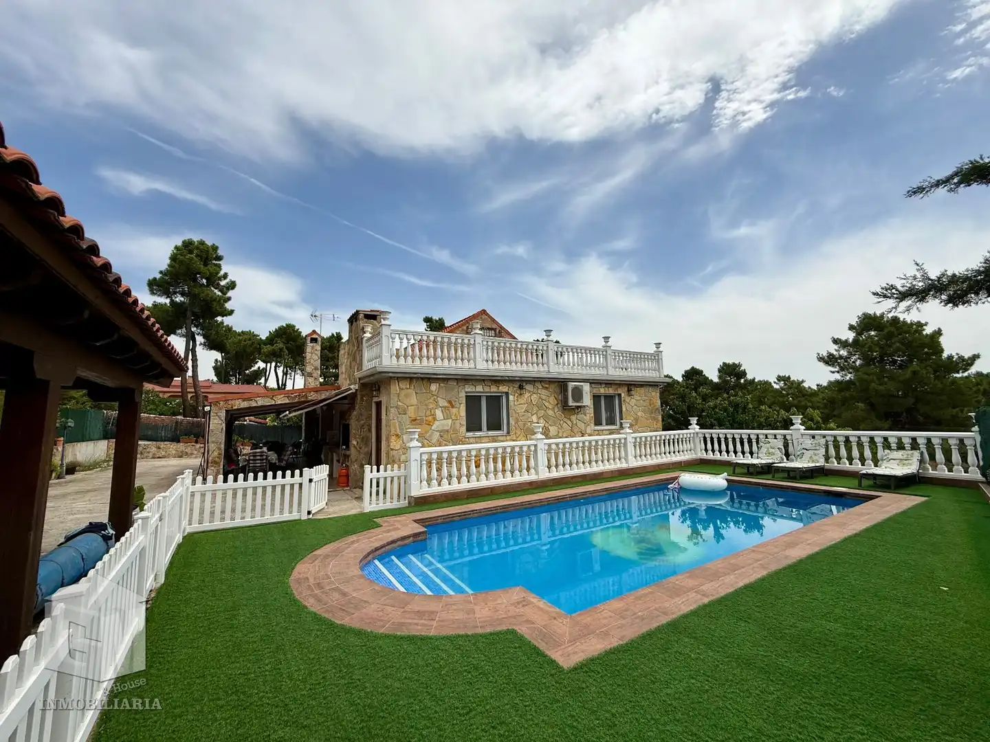 Piscina de Casa o xalet en venda en Cadalso de los Vidrios amb Aire condicionat, Calefacció i Jardí privat
