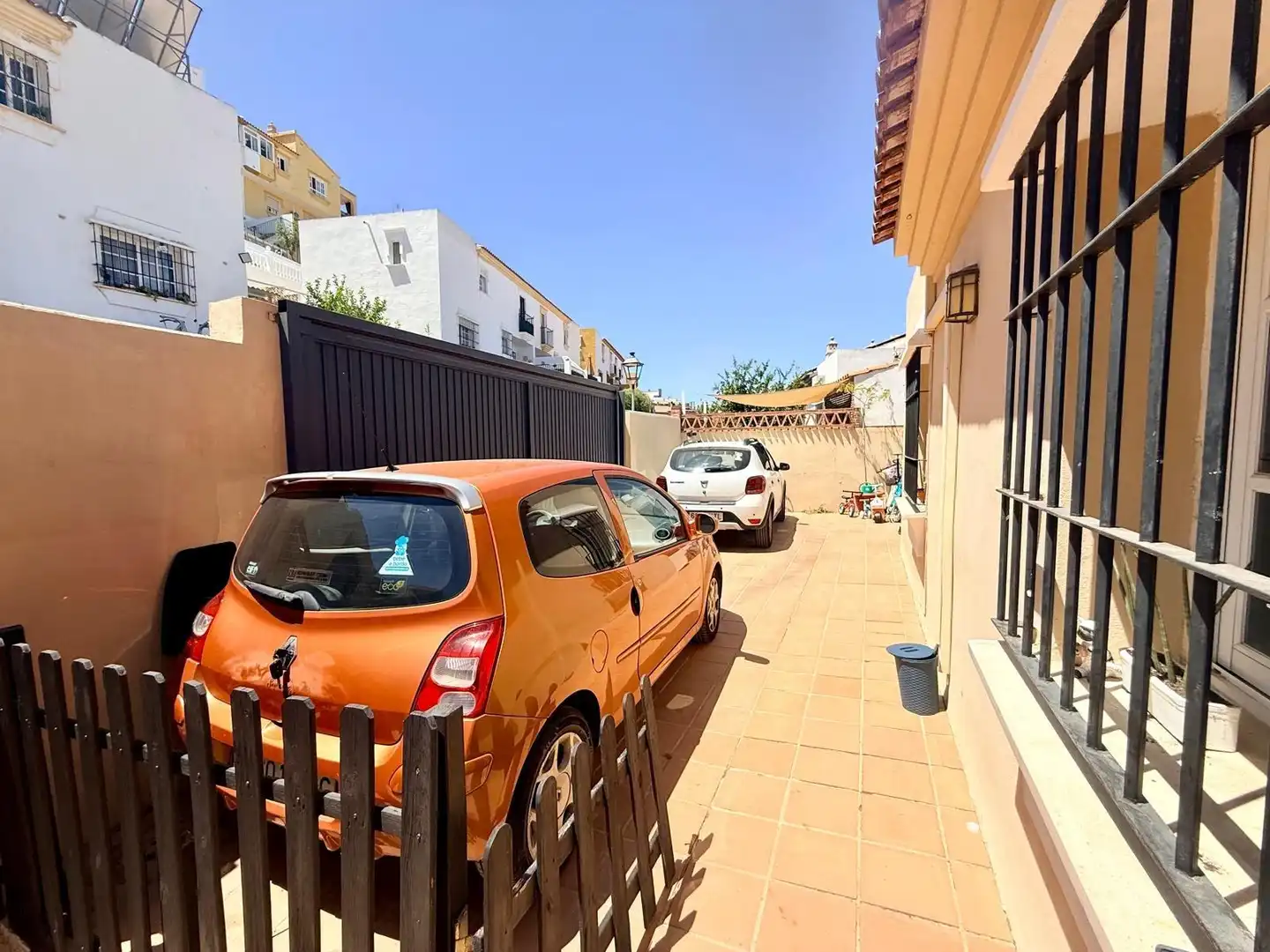 Casa aparellada amb jardí en venda a Calle QUITAPENAS, imagen 36
