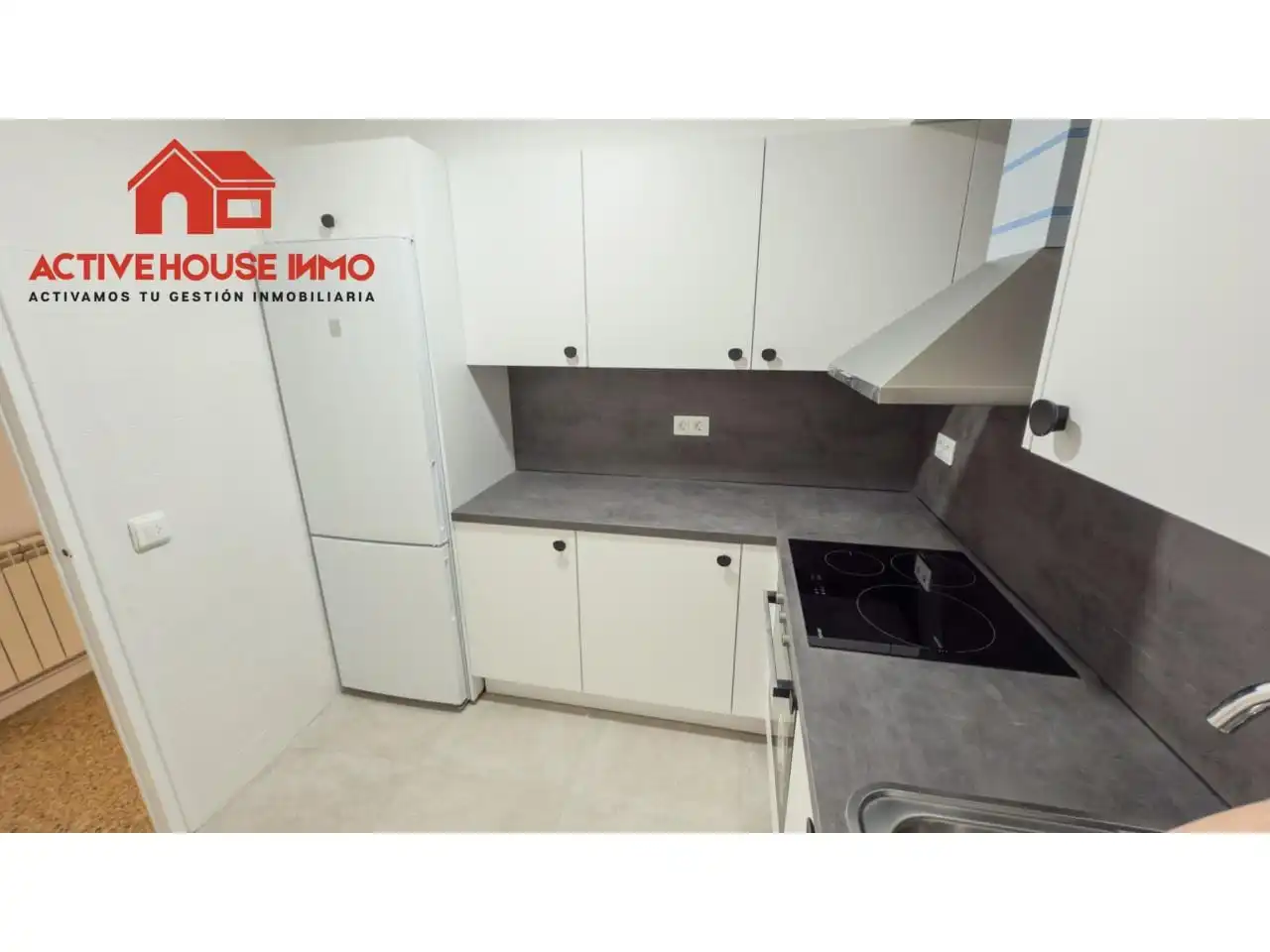 Küche von Wohnung zum Verkauf in La Ràpita mit Klimaanlage, Heizung und Terrasse