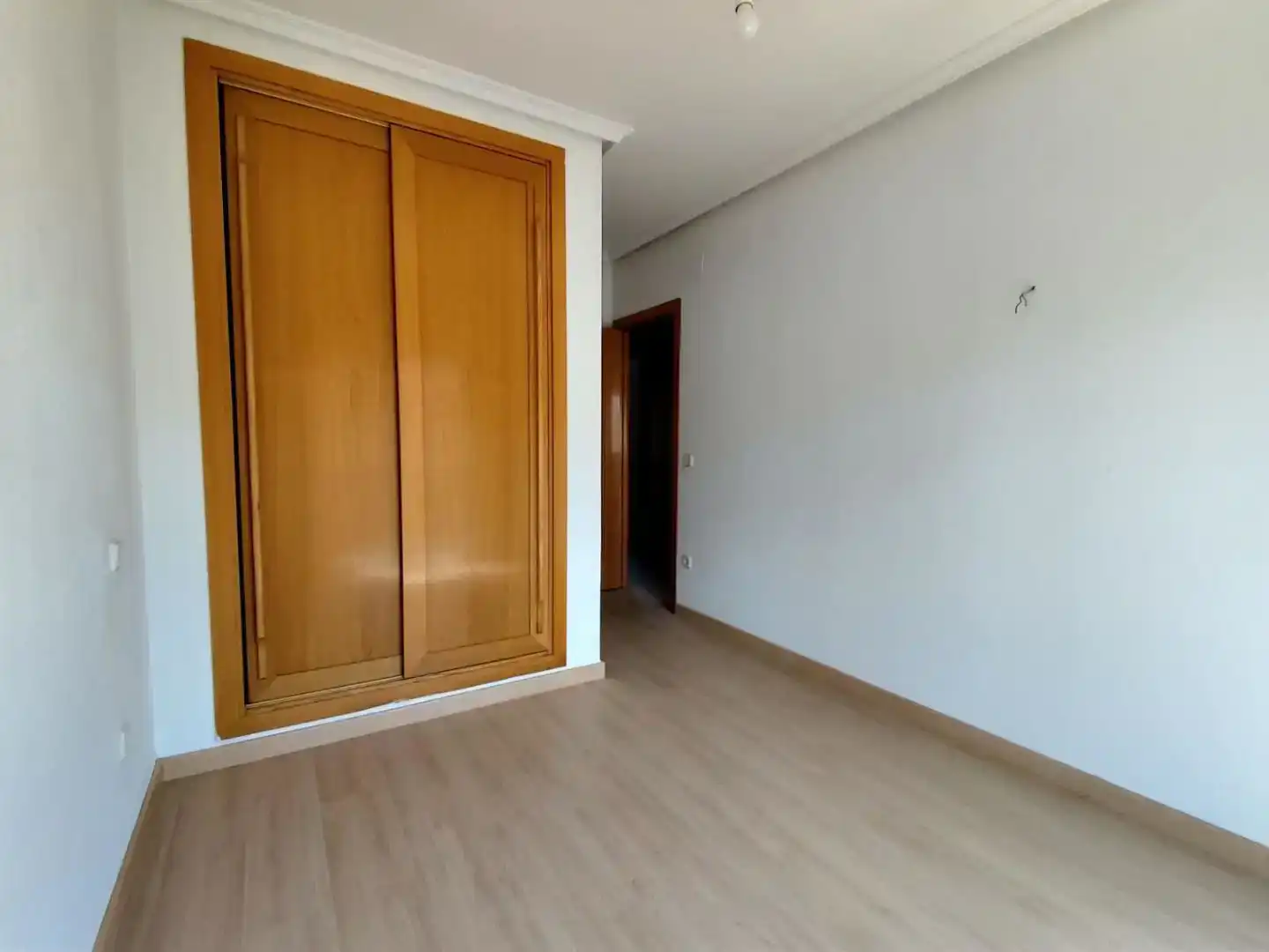 Habitación de Casa o chalet en venta en Ávila con Jardín privado, Parquet y Balcón