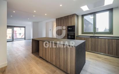 Kitchen of Flat for sale in  Madrid Capital  with Air Conditioner and Terrace