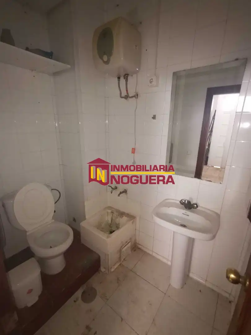 Bathroom of Commercial properties for sale in Écija