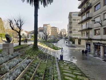 Flat with balcony for sale in del Conde