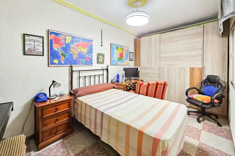 Bedroom of Houses for sale in Úbeda  with Air Conditioner, Terrace and Storage room