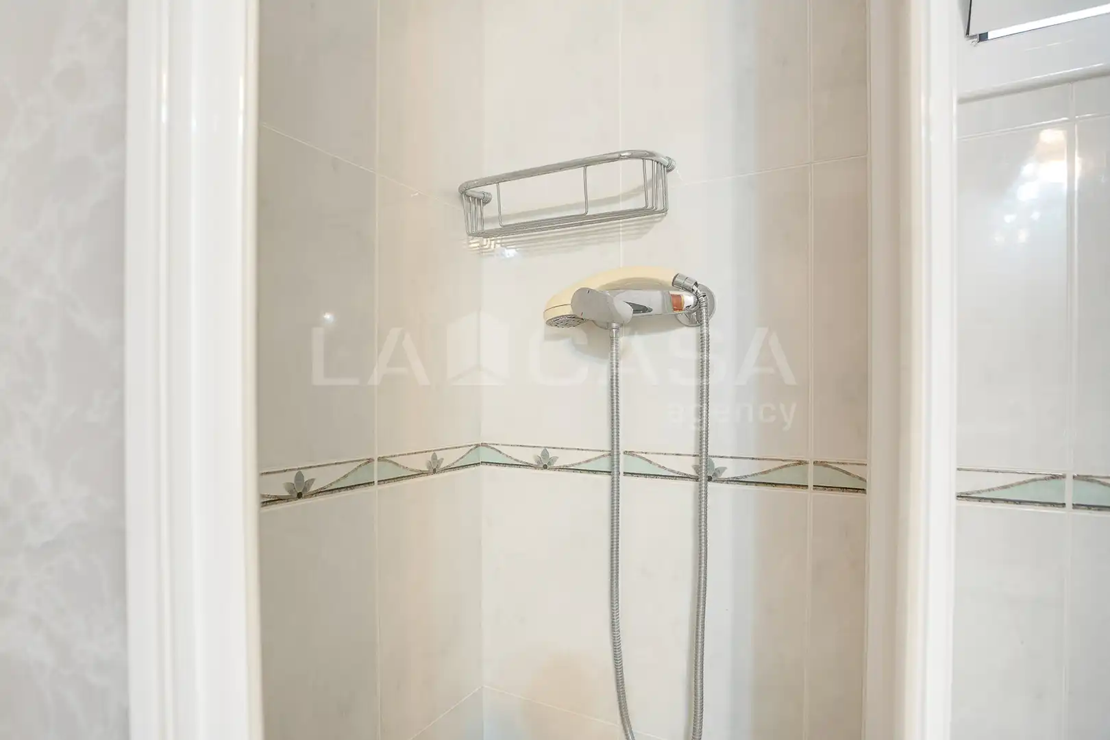 Baño de Piso en venta en Cornellà de Llobregat con Calefacción y Balcón