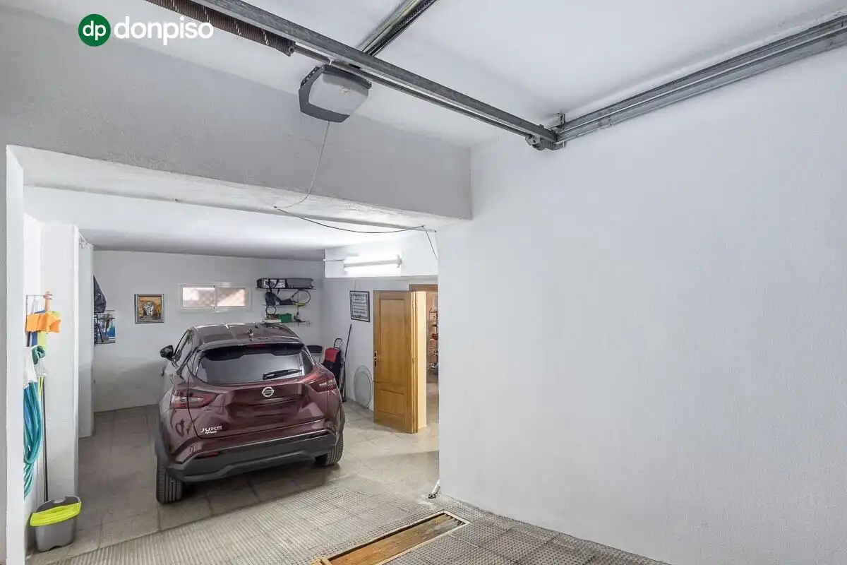Casa adosada en venta en Genil