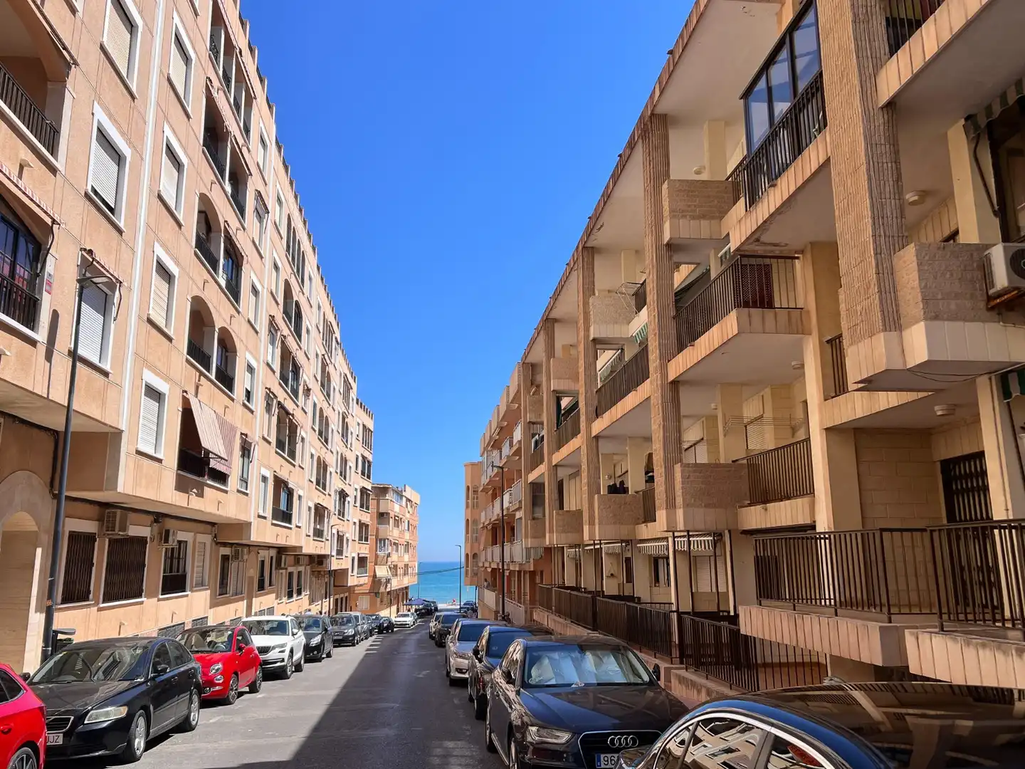 Vista exterior de Dúplex en venta en Guardamar del Segura con Aire acondicionado, Calefacción y Terraza