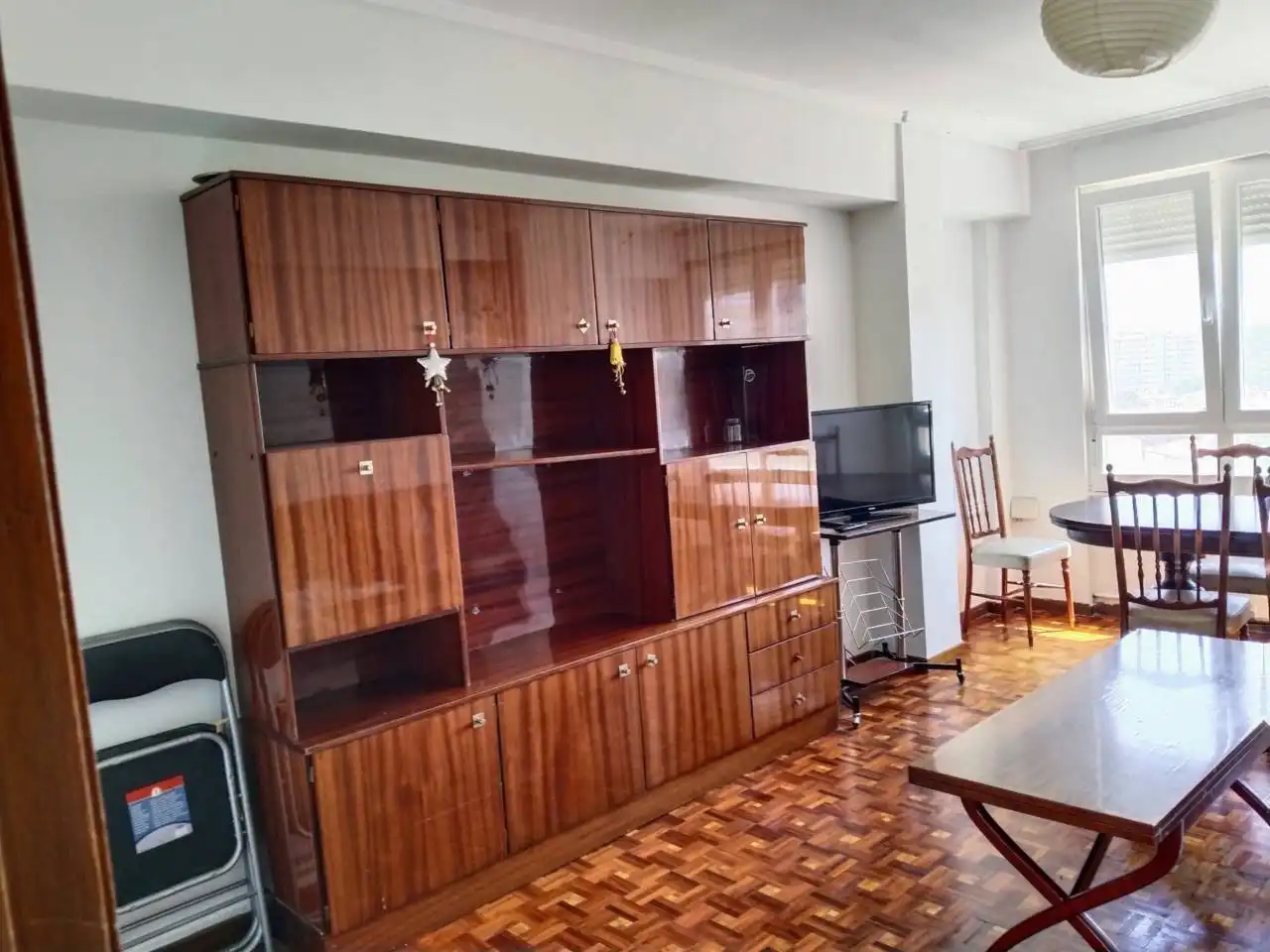 Living room of Flat for rent in Burgos  with Heating, Parquet flooring and Terrace