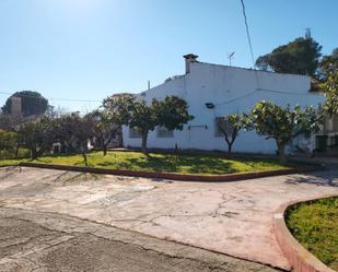 Vista exterior de Casa o xalet en venda en Palma de Gandia amb Jardí privat, Piscina i Moblat