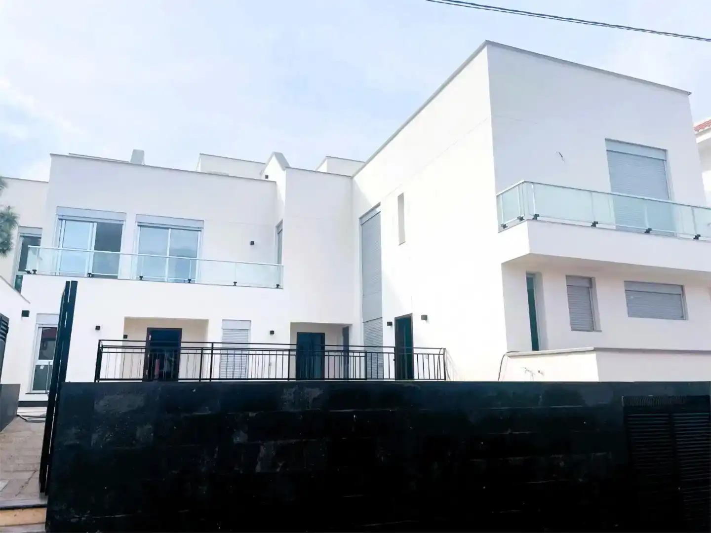 Vista exterior de Casa adosada en venda en Adeje amb Traster i Balcó
