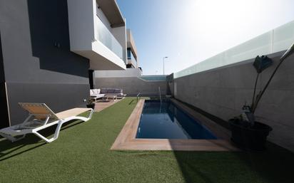 Piscina de Casa o xalet en venda en Telde amb Aire condicionat, Terrassa i Traster