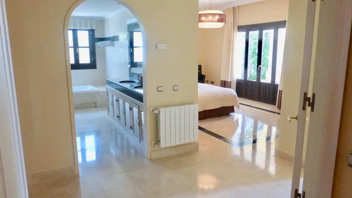 Casa con piscina en venta en Benahavís pueblo, imagen 49