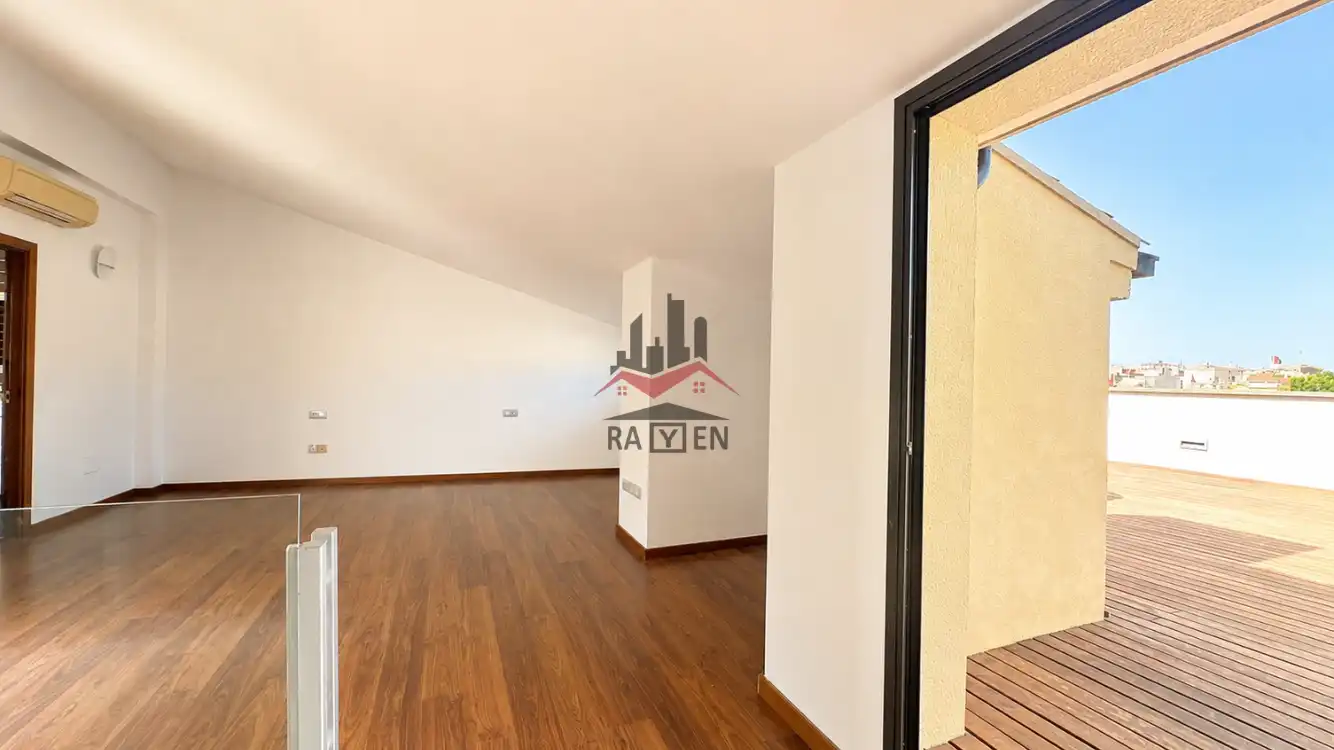 Duplex con ascensore in affitto a Centre, imagen 28