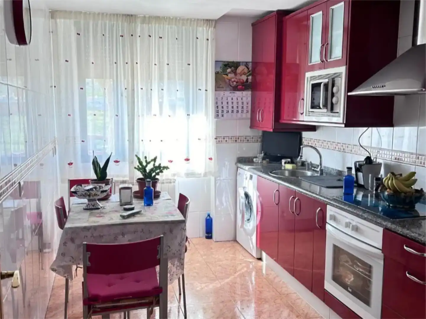 Cuina de Pis en venda en Íscar amb Jardí privat, Traster i Moblat