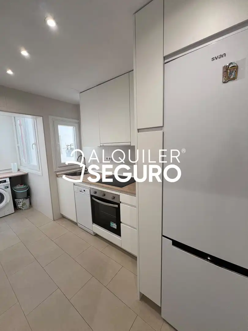 Cuina de Pis de lloguer en Madrid amb Calefacció