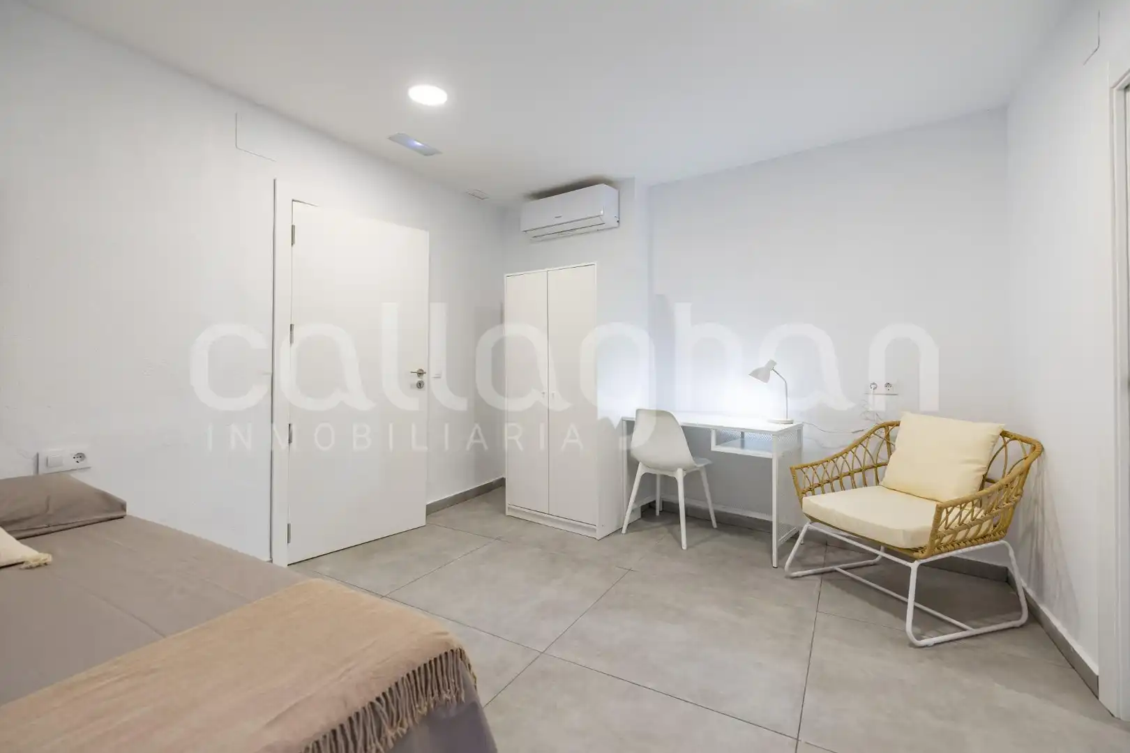 Bedroom of Buildings for sale in Valencia