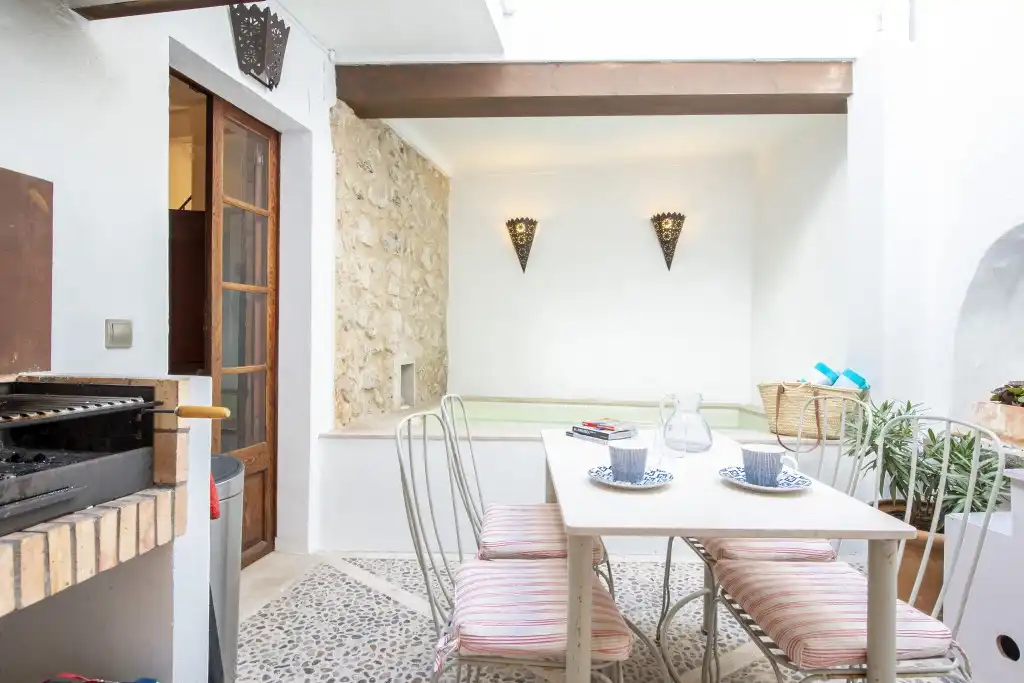 Terrasse von Einfamilien-Reihenhaus zum Verkauf in Pollença mit Terrasse und Schwimmbad