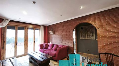 Foto 3 de Piso en venta en Calle Cándida Salcines, Colindres, Cantabria