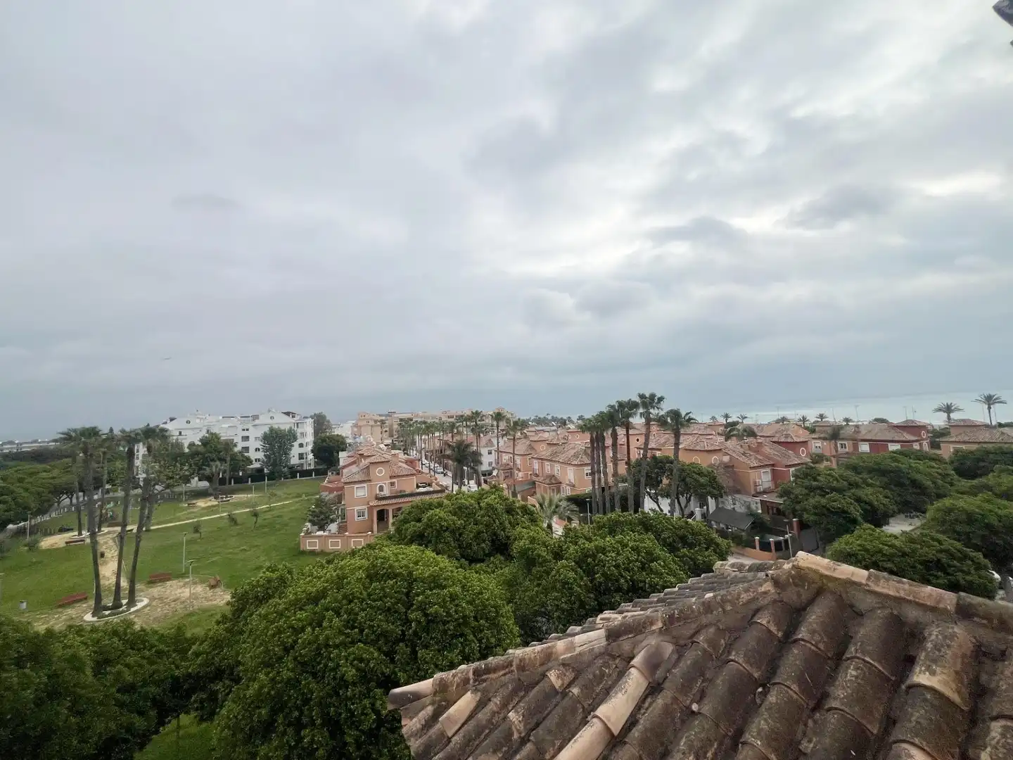 Vista exterior de Àtic en venda en Torremolinos amb Aire condicionat, Terrassa i Traster