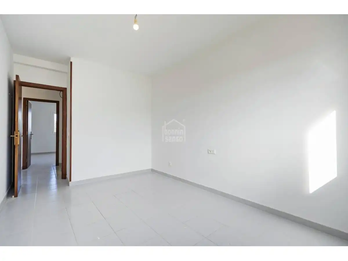 Dormitori de Apartament en venda en Es Castell amb Terrassa