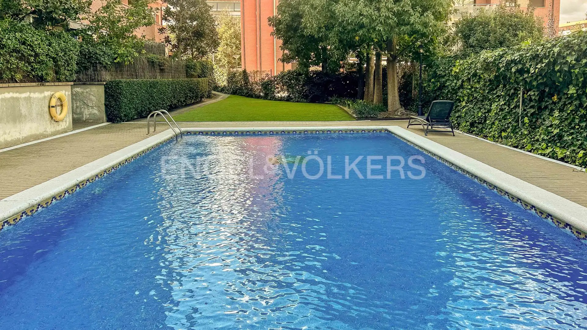 Piscina de Piso de alquiler en Sant Cugat del Vallès con Aire acondicionado, Calefacción y Jardín privado