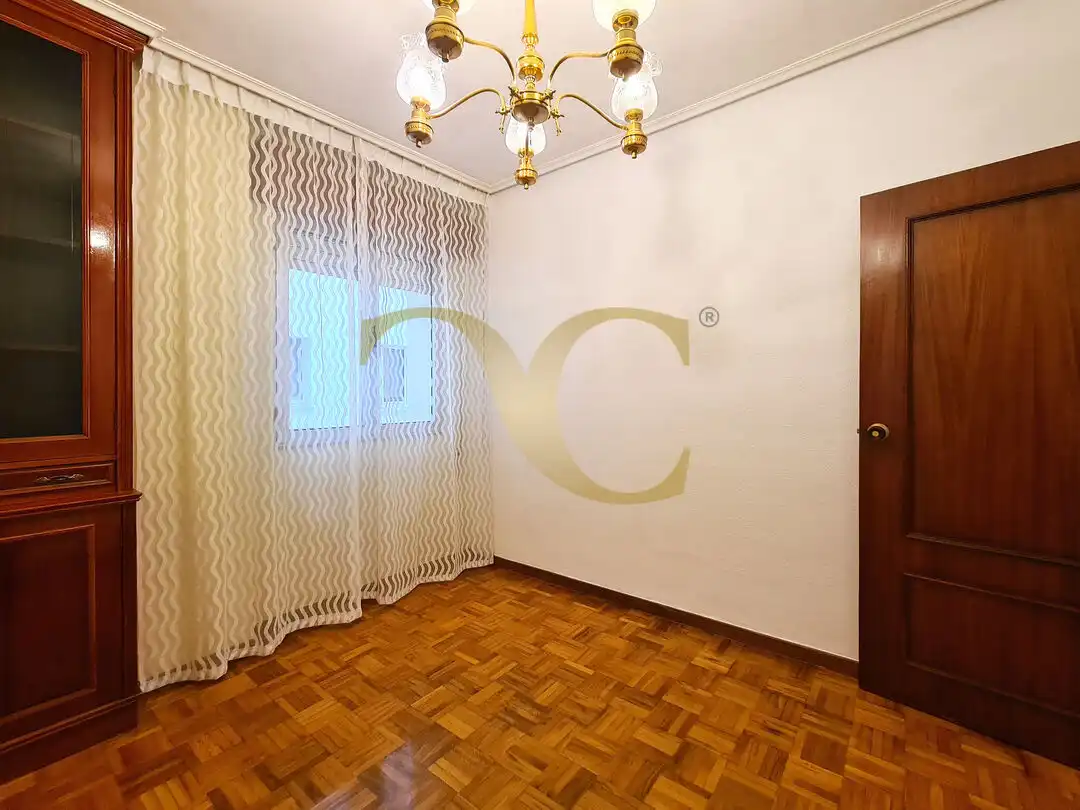 Habitación de Piso en venta en Oviedo  con Terraza