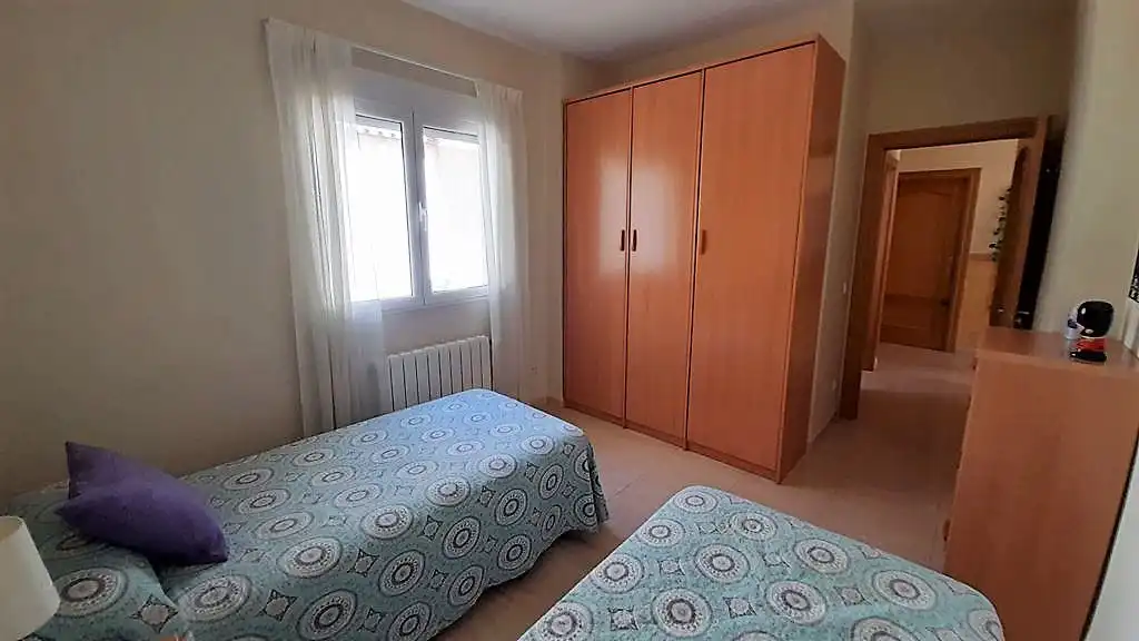 Habitación de Casa adosada en venta en Villalgordo del Júcar con Calefacción y Terraza