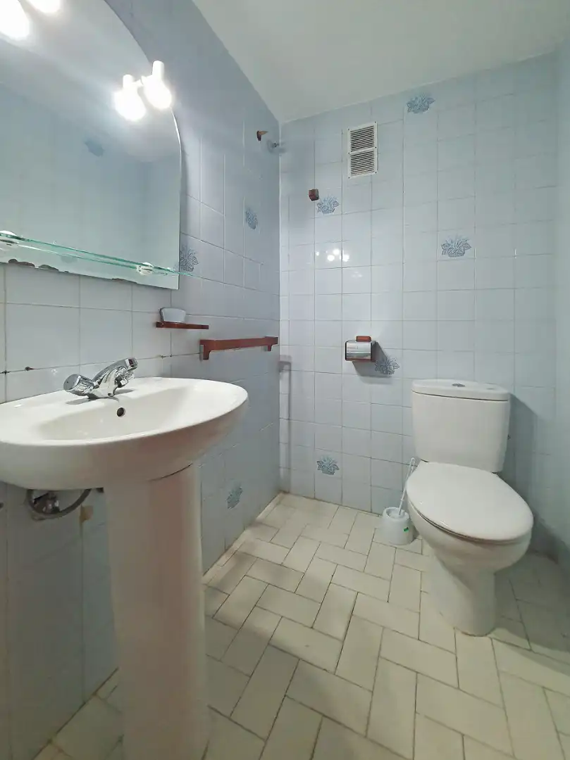 Zimmer in Calle de Alozaina, Santa Cristina - San Rafael